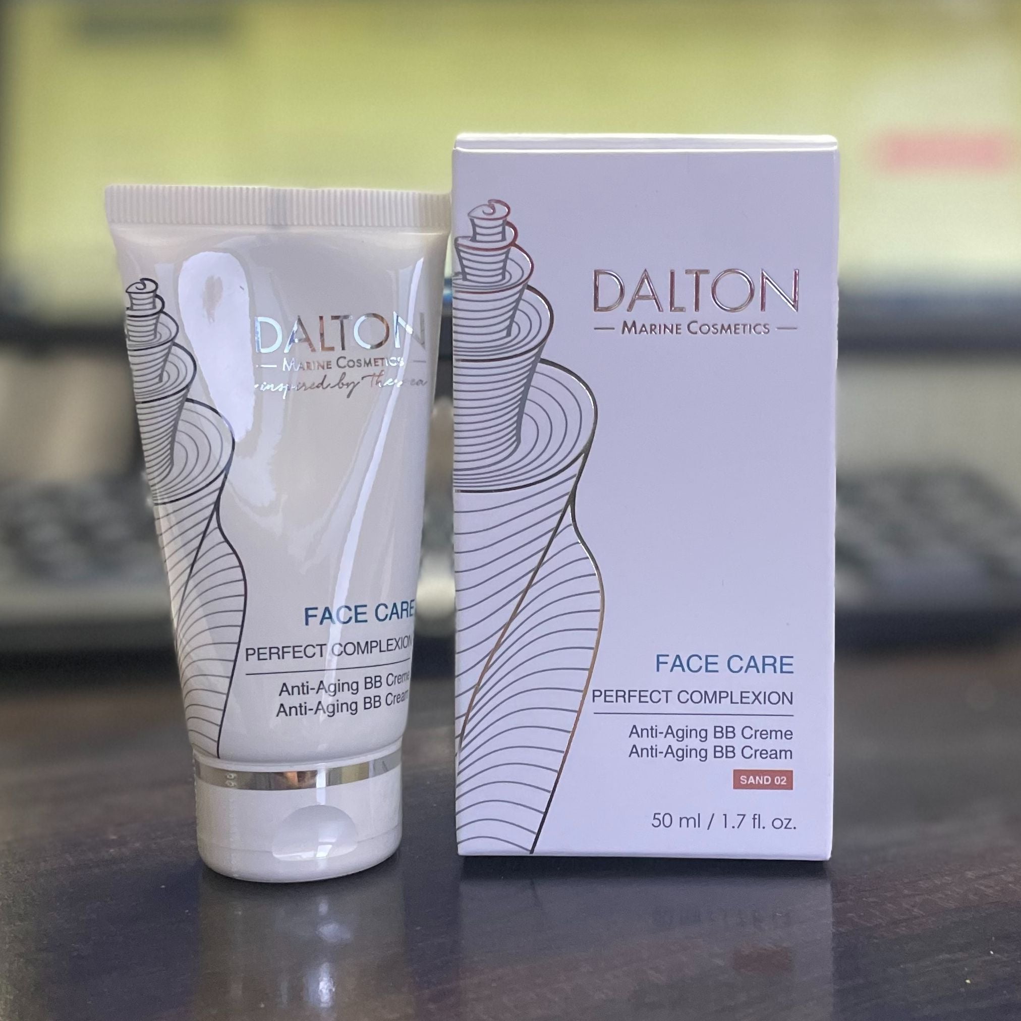 Dalton pretgrumbu BB krēms SAND, 50 ml