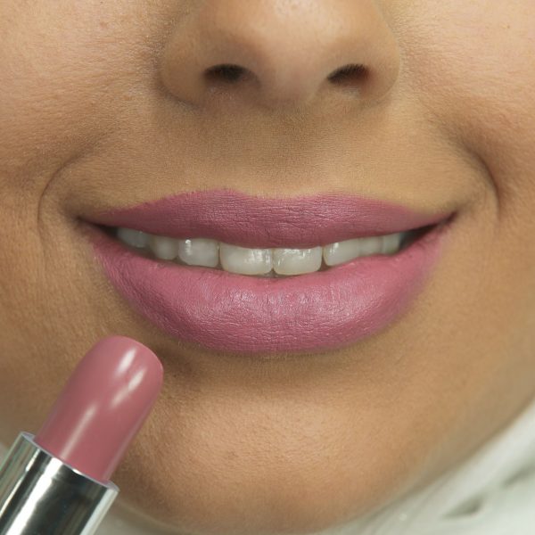 Dermaliscio Velvet lūpu krāsa „Lavender Revolution VL14“